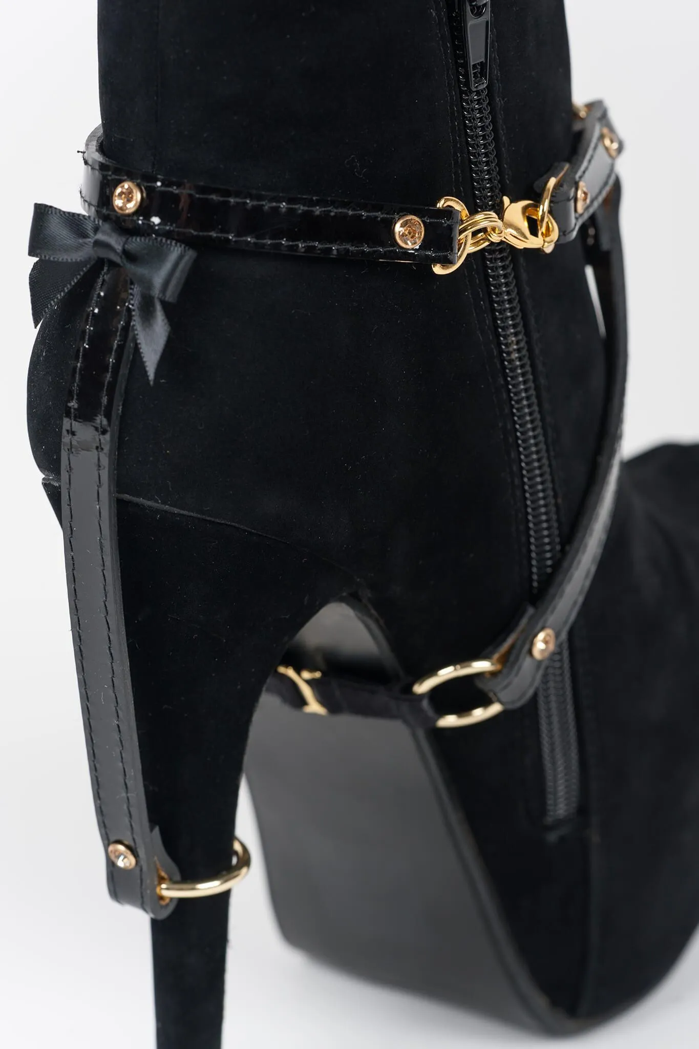 Jet Heel Restraints